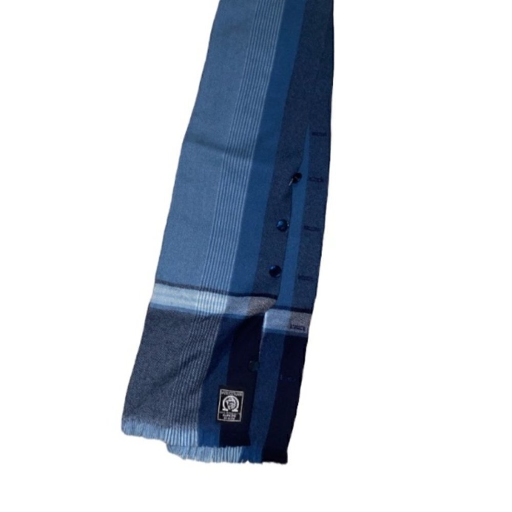 scarf 100% wool buttons